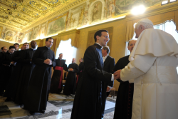 Pope Benedict greets new ambassadors