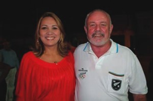 Leading Teacher Carmen Piñango of Paso Real with Fr Tony O’Connor sm