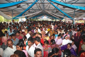 Crowd at Shrine