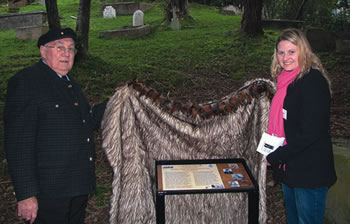 Garry Conway, former National Director of AoS, and Jess Davey, AoS volunteer, unveiling a plaque in honour of seafarers at Mount St Cemetery, Wellington