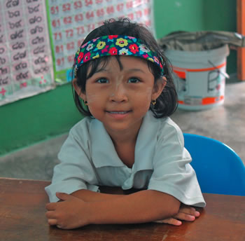 Only 20% of Burmese migrant children begin school in Ranong. A pre-school programme gives both children and parents a positive experience so they want to start school.